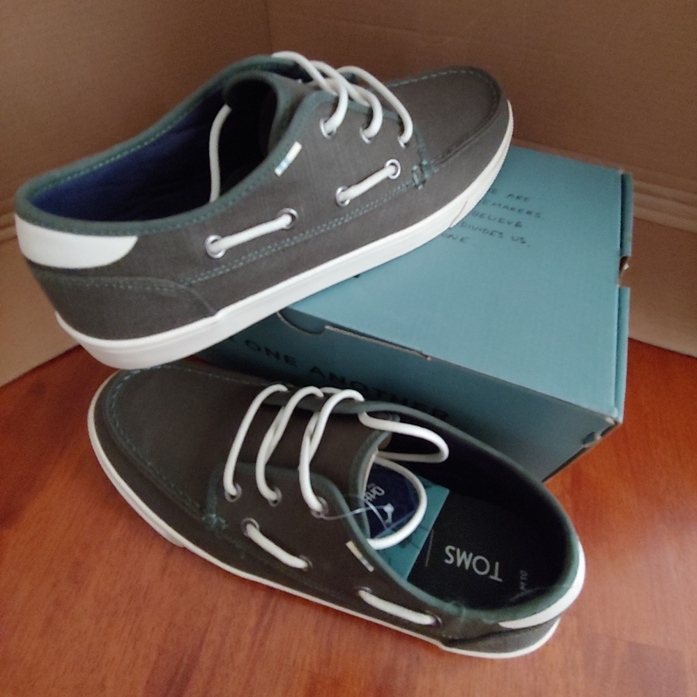 Men's Shoes - Picture 3 of 8